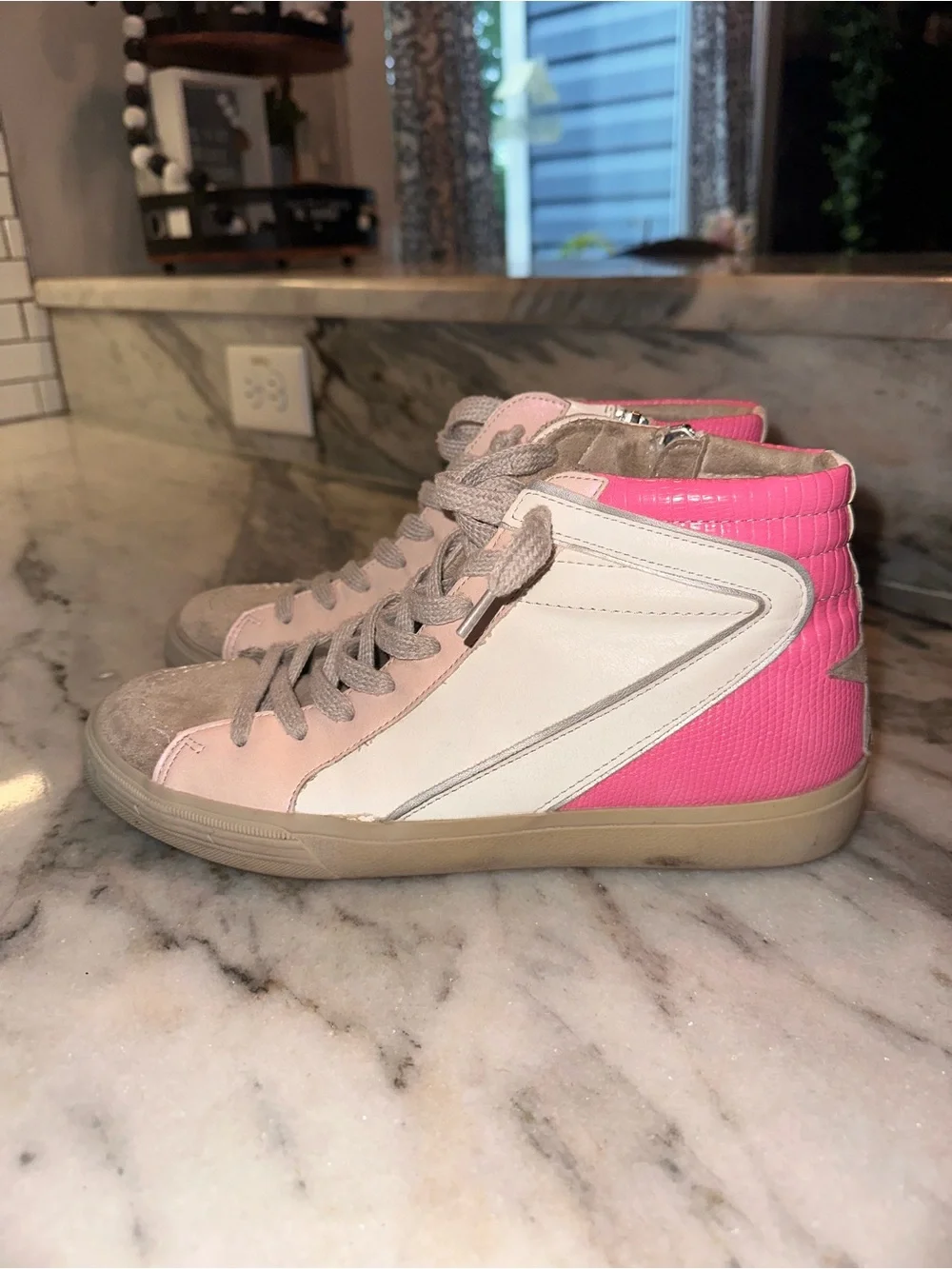ShuShop Size 10 Rooney Pink Lizard Women’s Pink & White Mid-Top Casual‎ Sneakers